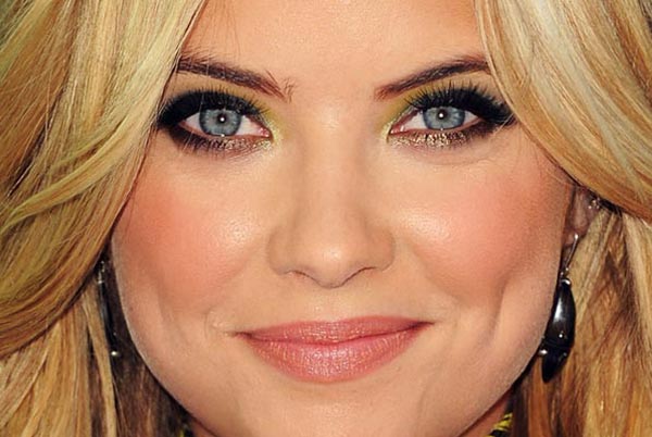 Ashley-Benson-maquiagem-makeup-03