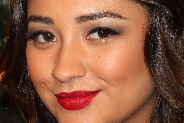 Shay-Mitchell-maquiagem-makeup-03
