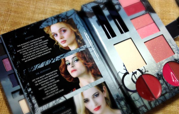 paleta-maquiagem-Paleta-The-Crimson-Amulet-Collection-dark-shadows-01