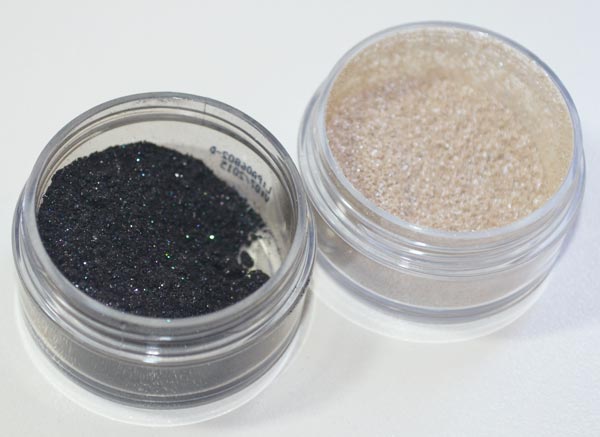 maquiagem-planet-cosmetics-sombras-iluminador