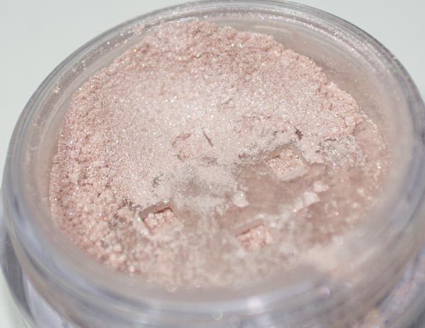 bare-minerals-cultured-pearl-01