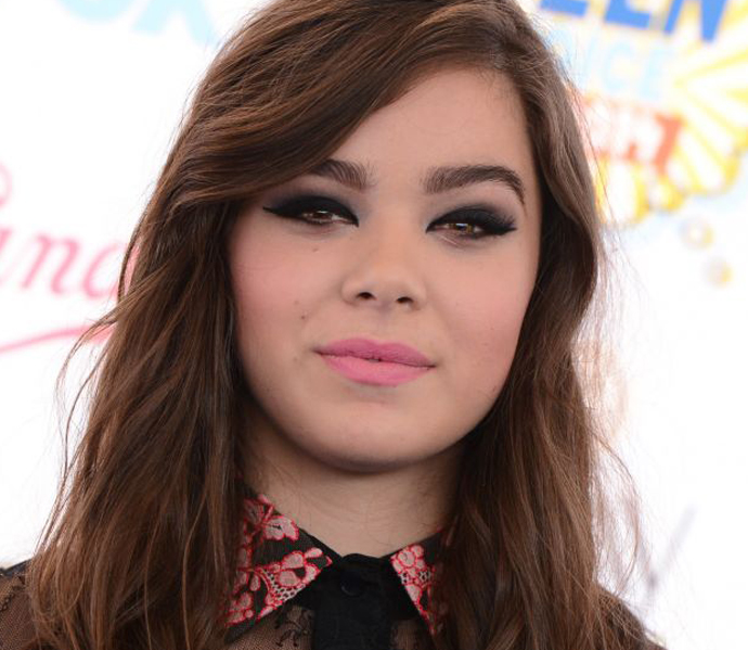 hailee-steinfeld-teen-choice-awards-2014-in-los-angeles_1