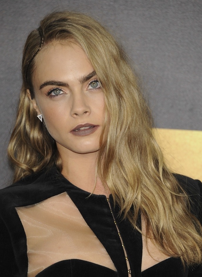 As makes de Cara Delevingne e Margot Robbie nos lançamentos de