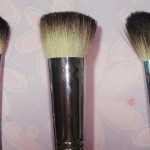 Pincéis (e produto para os limpar) da Klass Vough