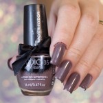 Esmaltes escuros da Studio 35