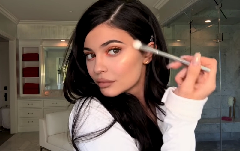 Os truques de maquiagem das Jenners