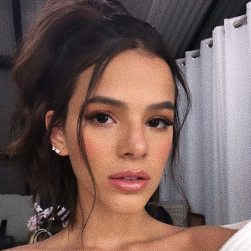 10 Makes Lindas de Bruna Marquezine » Pausa para Feminices