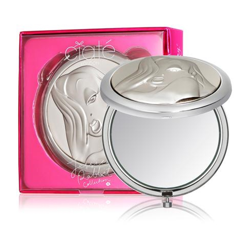 A coleção da Rabbit, acabamento metalizado e glitter. Ciate-Jessica-Rabbit-Compact-Mirror_large